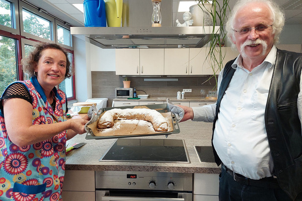 Sylvia Burza & Matthias Härtig versprechen ein unterhaltsames, süßes Backvergnügen im Haus der Harmonie