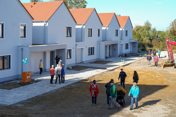 Beim Tag der offenen Tür schauten sich die Besucher verschiedene Mietobjekte des Familienquartiers der WIS Spreewald in der Lübbenauer Altstadt an