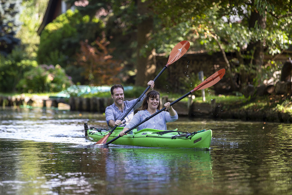 Idyllisches Erlebnis auf dem Wasser - Lübbenau/Spreewald hilft Naturparadies und UNESCO Biosphärenreservat zu schützen 