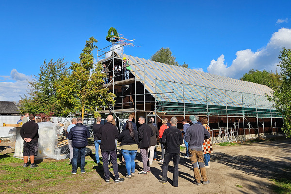 Die Spreewelten feiern Richtfest ihrer neuen Eventsauna